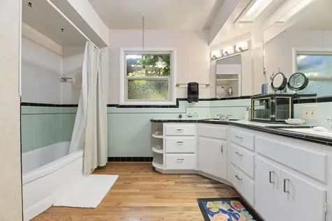 2232 Dellwood Avenue Medford OR 97504