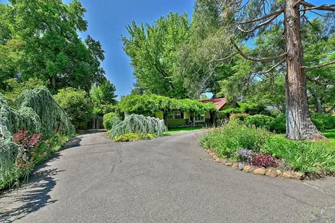 2232 Dellwood Avenue Medford OR 97504