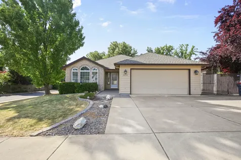 2937 Farmington Avenue Medford OR 97504