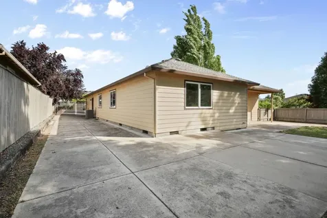 2937 Farmington Avenue Medford OR 97504