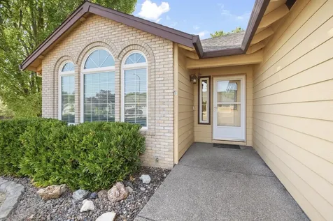 2937 Farmington Avenue Medford OR 97504