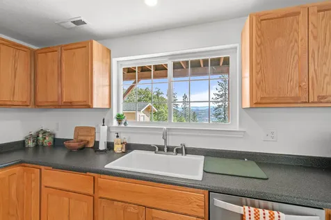 505 Wren Ridge Drive Eagle Point OR 97524