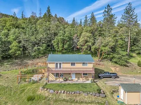 505 Wren Ridge Drive Eagle Point OR 97524
