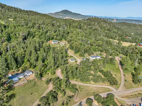 505 Wren Ridge Drive Eagle Point OR 97524