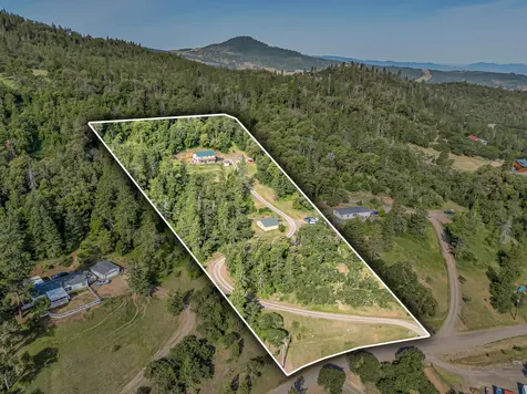 505 Wren Ridge Drive Eagle Point OR 97524