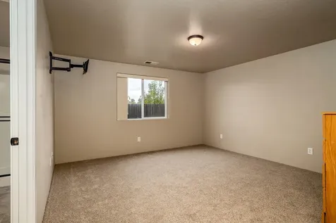 1157 Peachwood Court Medford OR 97501