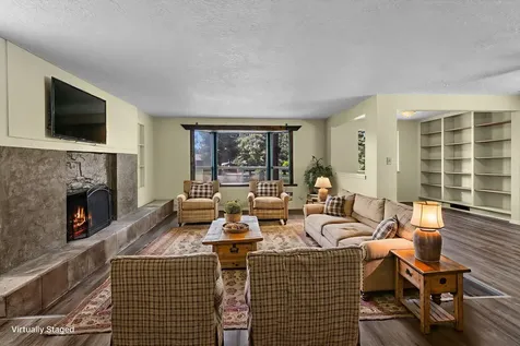 21024 Denning Drive Bend OR 97702