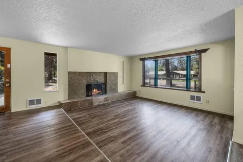 21024 Denning Drive Bend OR 97702