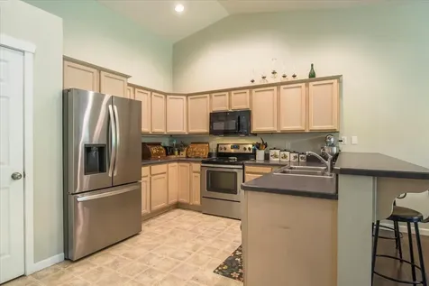 2201 SW Stonehedge Court Redmond OR 97756