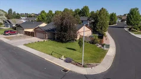 2201 SW Stonehedge Court Redmond OR 97756