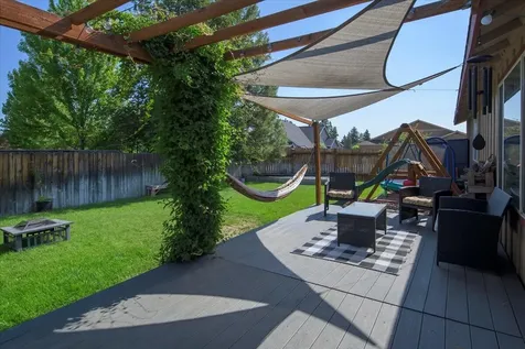 2201 SW Stonehedge Court Redmond OR 97756
