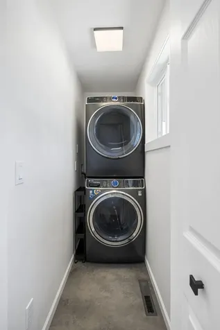 1231 NW 14th Street Bend OR 97703