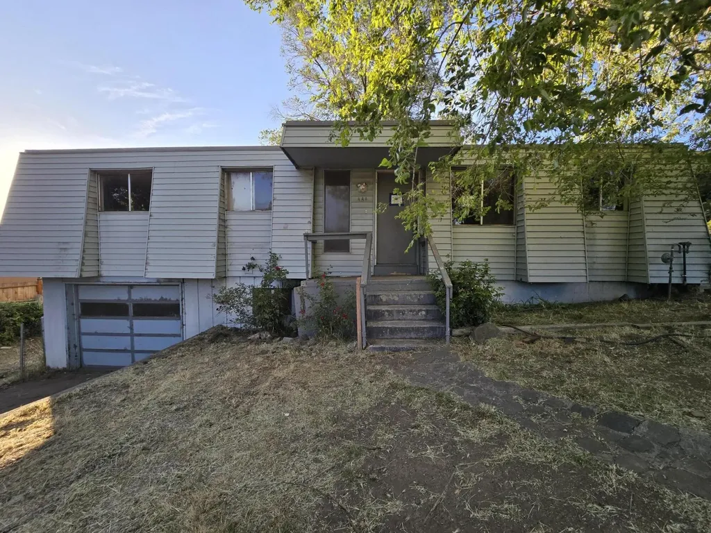 444 NE Cedar Street Madras OR 97741