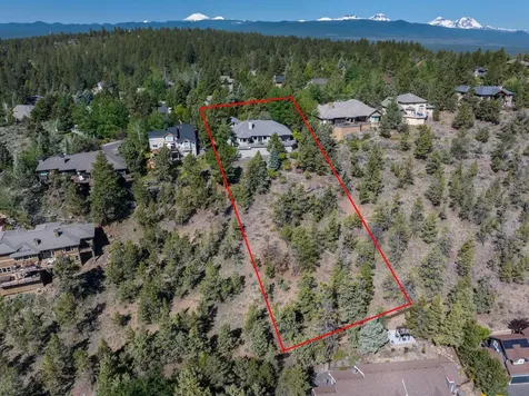 1166 NW Redfield Circle Bend OR 97703