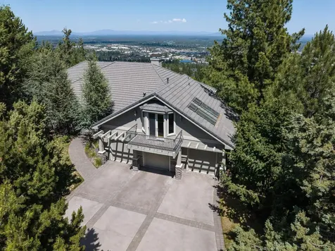1166 NW Redfield Circle Bend OR 97703