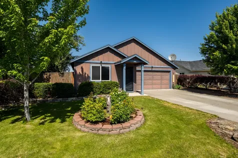 2471 NE 3rd Street Redmond OR 97756