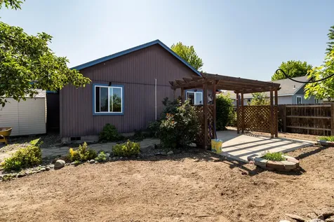 2471 NE 3rd Street Redmond OR 97756