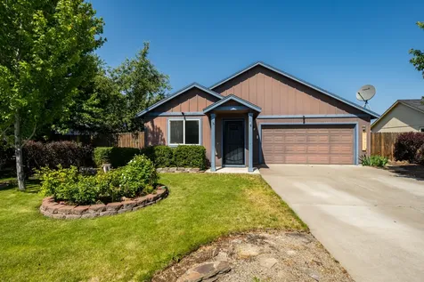 2471 NE 3rd Street Redmond OR 97756