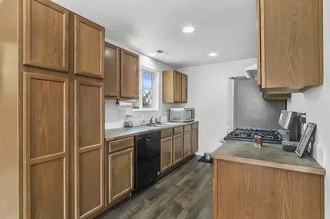 2471 NE 3rd Street Redmond OR 97756