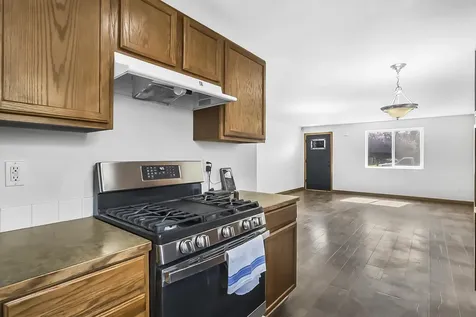 2471 NE 3rd Street Redmond OR 97756