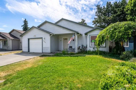 1986 SW Betty Lane Grants Pass OR 97526