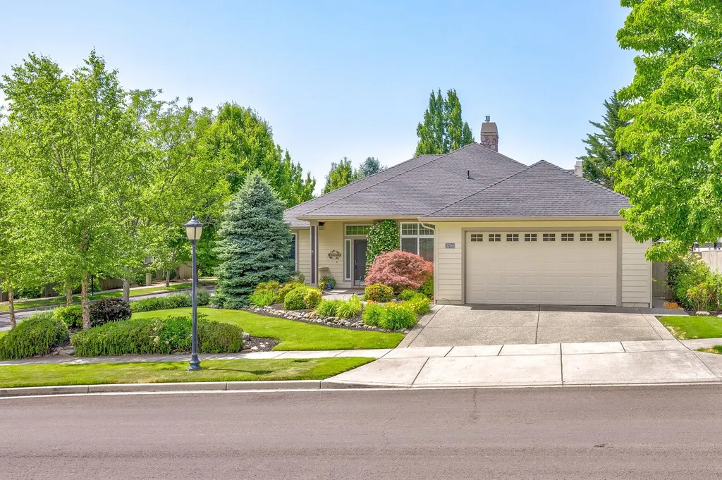 3700 Fieldbrook Avenue Medford OR 97504