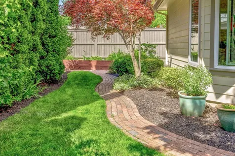 3700 Fieldbrook Avenue Medford OR 97504