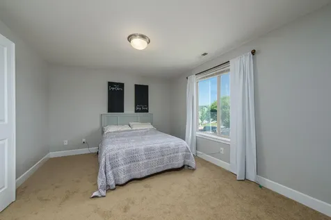 805 NE Redwood Avenue Redmond OR 97756