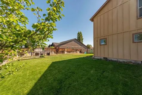 805 NE Redwood Avenue Redmond OR 97756