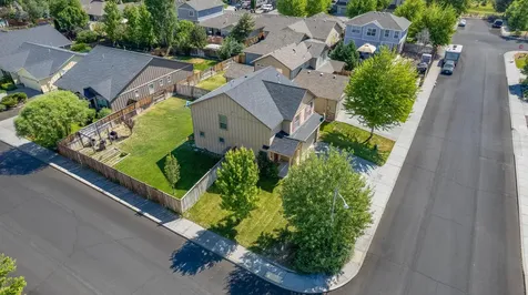 805 NE Redwood Avenue Redmond OR 97756