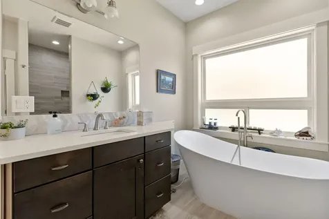 21340 View Lane Bend OR 97701