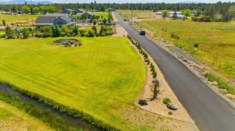 21340 View Lane Bend OR 97701
