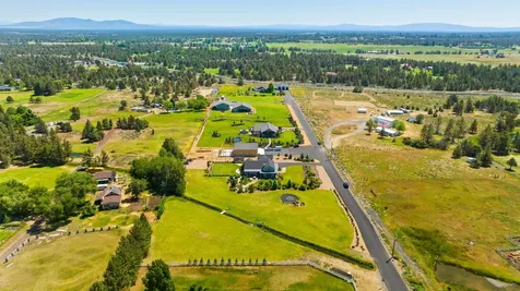 21340 View Lane Bend OR 97701