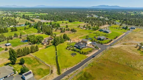 21340 View Lane Bend OR 97701
