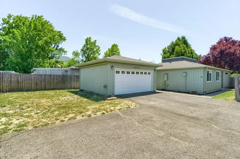 3094 Milhoan Drive Medford OR 97504