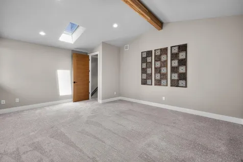 2264 NW Lemhi Pass Drive Bend OR 97703