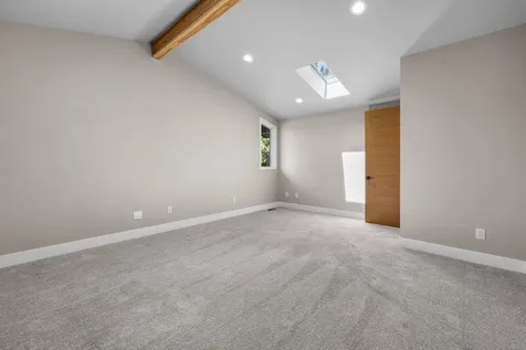 2264 NW Lemhi Pass Drive Bend OR 97703