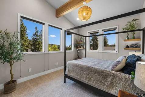 2264 NW Lemhi Pass Drive Bend OR 97703
