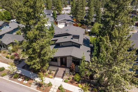 2264 NW Lemhi Pass Drive Bend OR 97703
