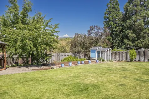 2525 Argonne Avenue Medford OR 97504