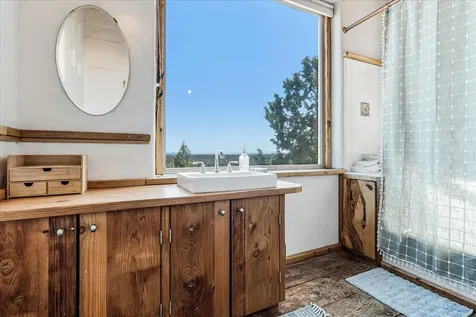 65580 Sisemore Road Bend OR 97703