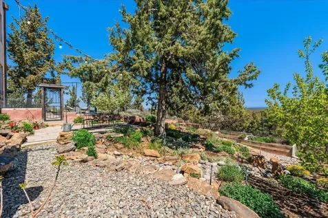 65580 Sisemore Road Bend OR 97703