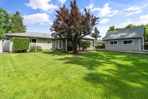 2462 Edgemont Drive Medford OR 97504