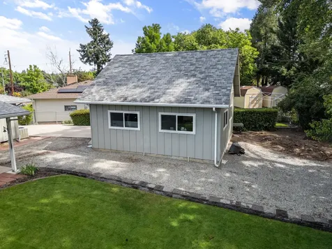 2462 Edgemont Drive Medford OR 97504