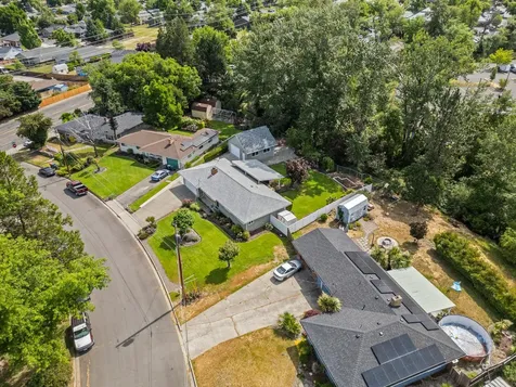 2462 Edgemont Drive Medford OR 97504