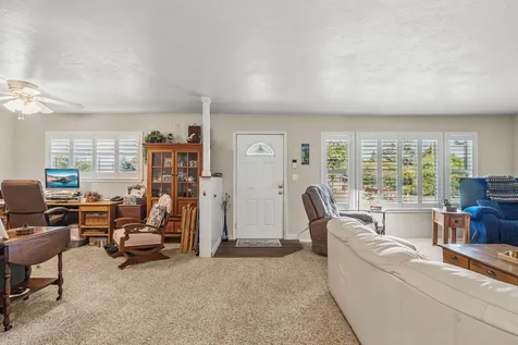 2462 Edgemont Drive Medford OR 97504