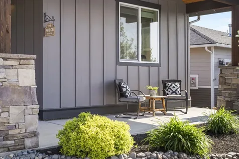 4176 SW Umatilla Avenue Redmond OR 97756