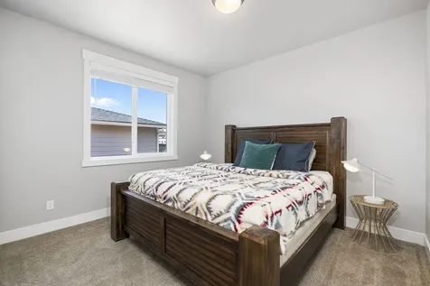4176 SW Umatilla Avenue Redmond OR 97756