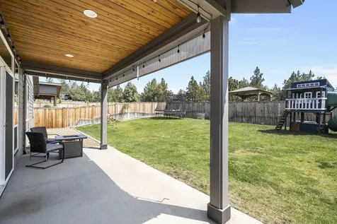 4176 SW Umatilla Avenue Redmond OR 97756