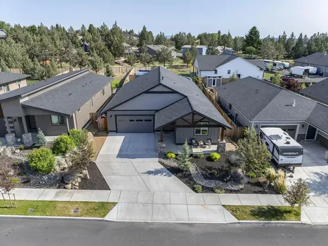 4176 SW Umatilla Avenue Redmond OR 97756